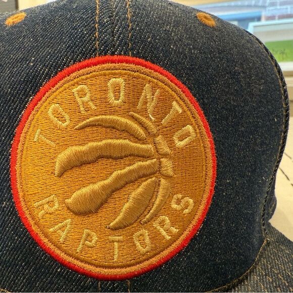 Toronto Raptors Denim Cap - Picture 3 of 5